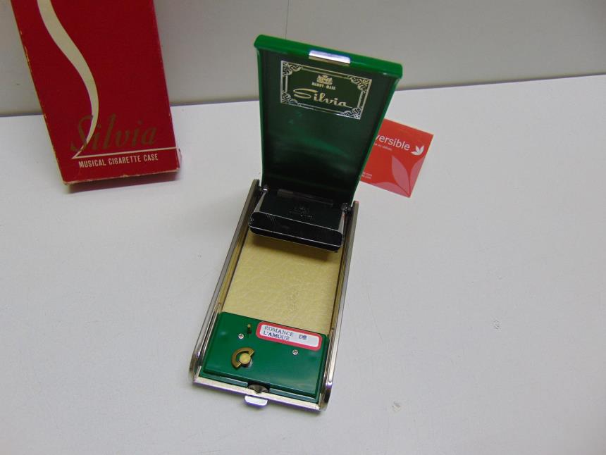 PITILLERA MUSICAL VINTAGE CON CAJA - MADE IN JAPAN