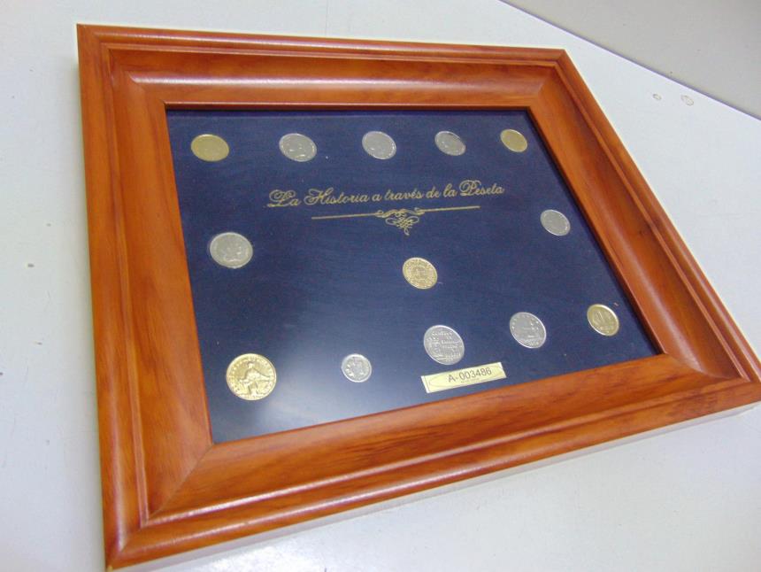 COLECCION DE MONEDAS CON MARCO NUMERADAS