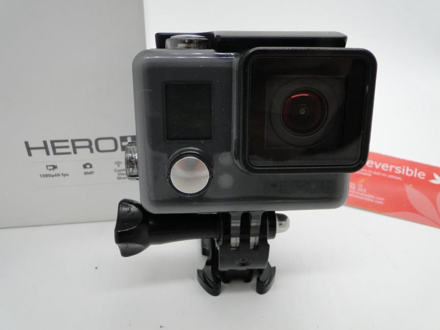 CAMARA DE VIDEO DEPORTIVA CON CAJA