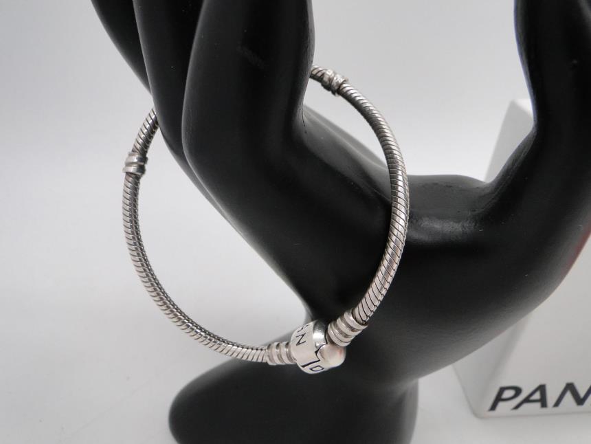 PULSERA DE DISEÑO CON CAJA