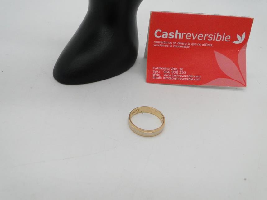 ANILLO DE ORO 18K CON PIEDRAS