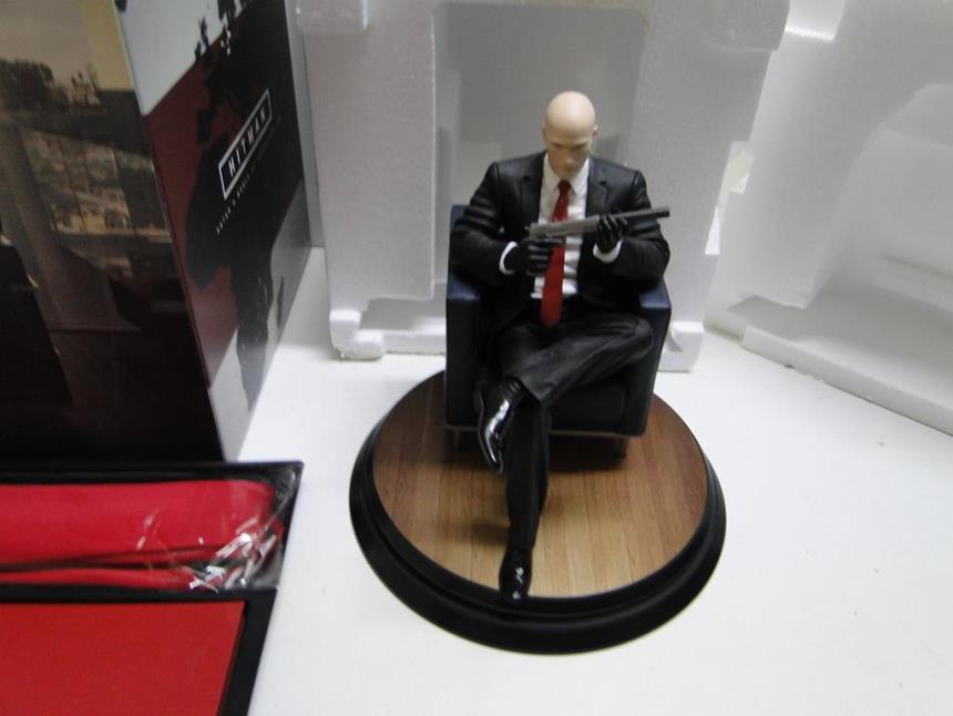 FIGURA DE COLECCION CON CAJA