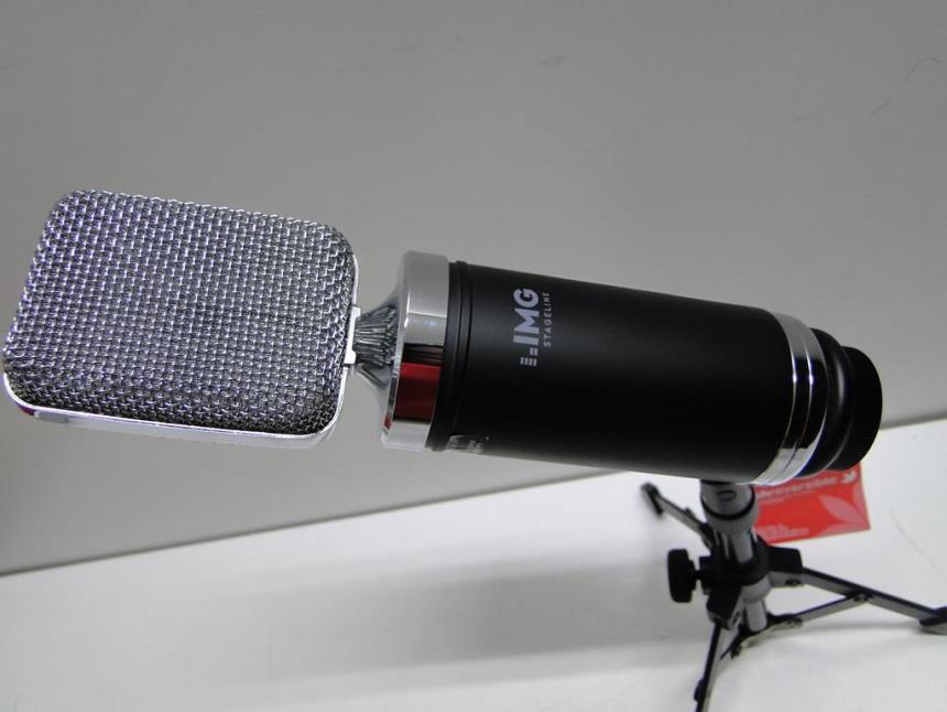 MICROFONO CON SOPORTE PERFECTO ESTADO