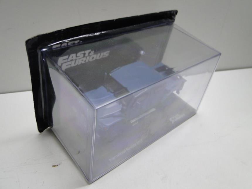 REPLICA DE COHE A ESCALA 1/43 NUEVO