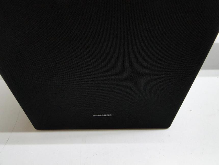 BARRA DE SONIDO SON SUBWOFER Y MANDO SEMINUEVO