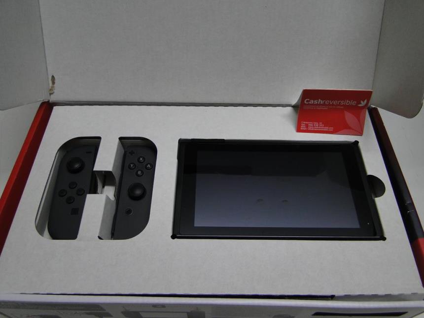 NINTENDO SWITCH CON CAJA