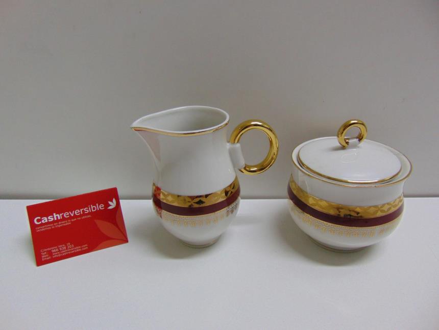 JUEGO DE CAFE DE PORCELANA 12 + TETERA LECHERA Y CAFETERA