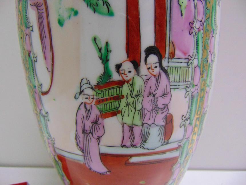 JARRON DE PORCELANA CHINA PINTADA A MANO CON PEANA