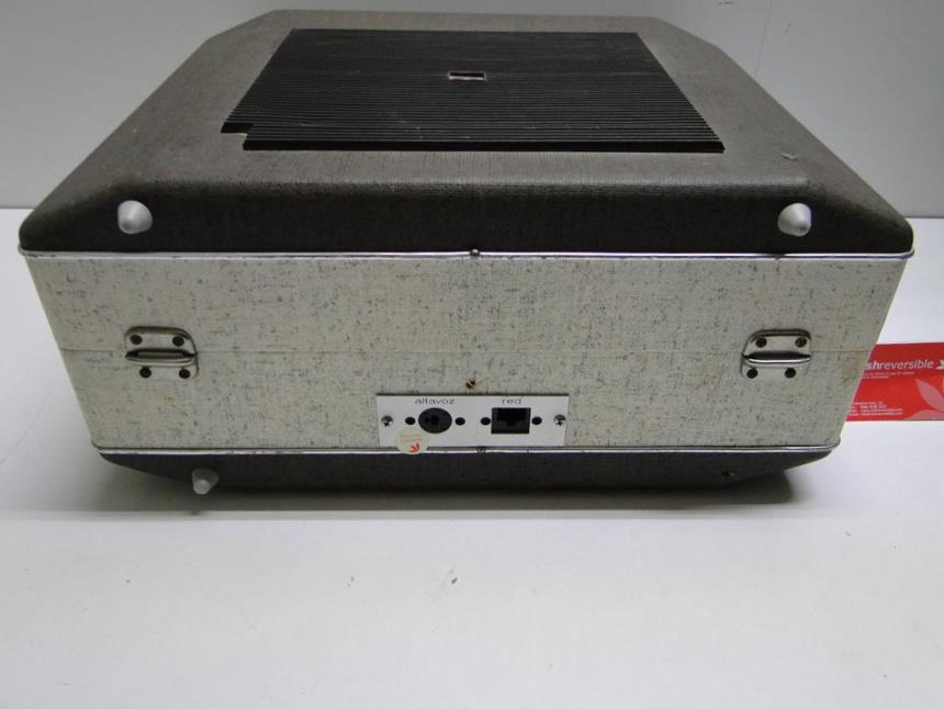 TOCADISCOS VINTAGE CON TAPA