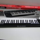 TECLADO MIDI 49 TECLAS CON CAJA