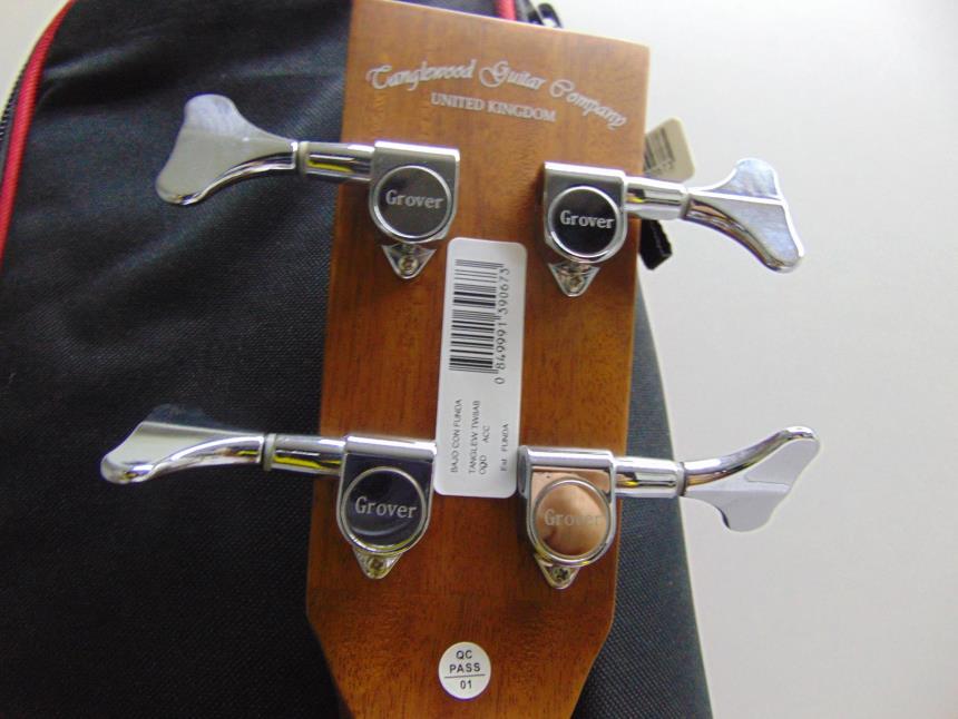 BAJO CON FUNDA SEMINUEVO