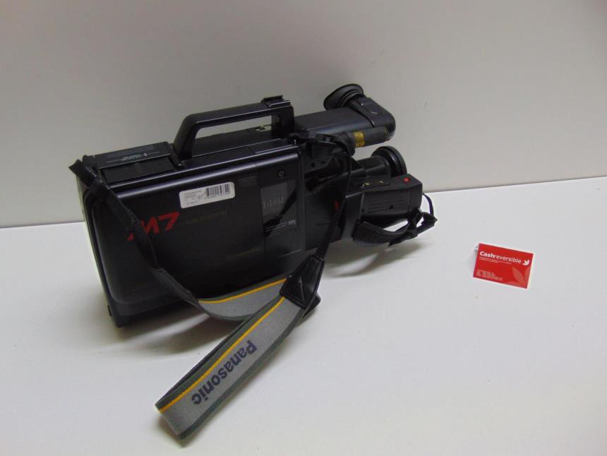VIDEOCAMARA VHS CON MALETA VINTAGE