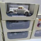COCHE DE COLECCION A ESCALA 1/32