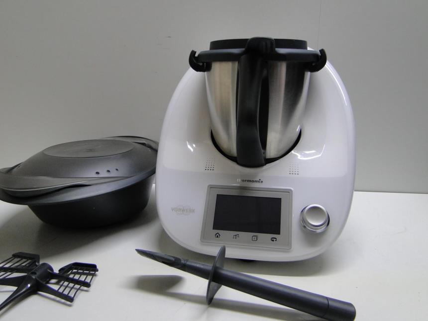 THERMOMIX TM 5 CON ACCESORIOS SEMINUEVA