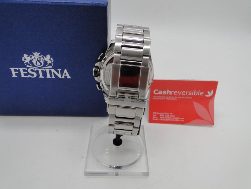 RELOJ CON CAJA SEMINUEVO