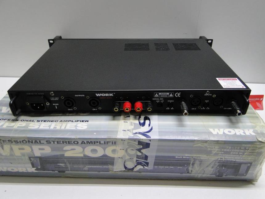 AMPLIFICADOR CON CAJA SEMINUEVO