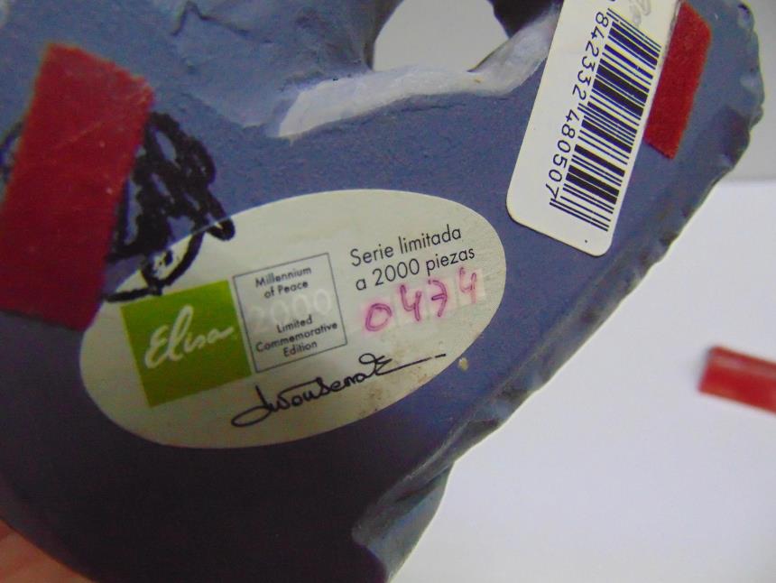 FIGURA SERIE LIMITADA 2000 (20CTM)