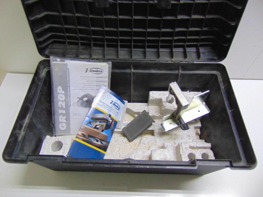 CEPILLO DE GARLOPA PROFESIONAL CON MALETA SEMINUEVO