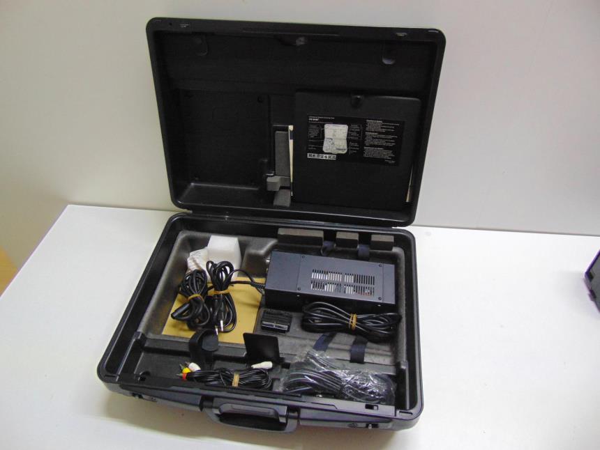 VIDEOCAMARA VHS CON MALETA VINTAGE