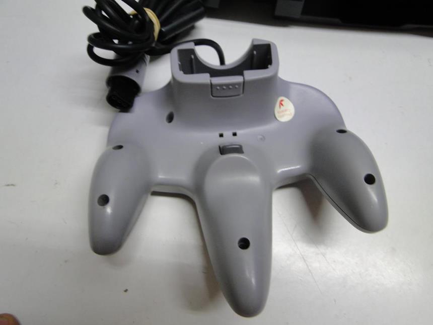 NINTENDO 64 CON MANDO