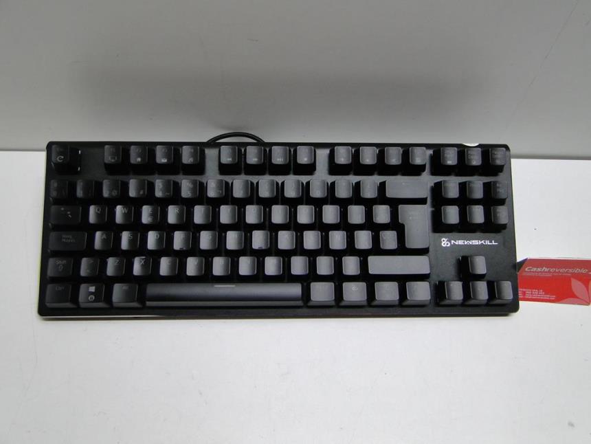 articulos_imagen1_176686-1.jpg TECLADO MECANICO RGB
