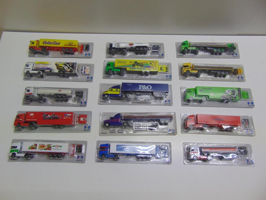 CAMION A ESCALA A ESTRENAR CON FASCICULO