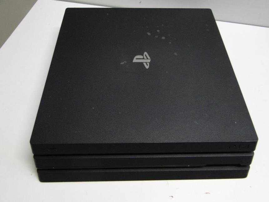 PS4 PRO CON MANDO