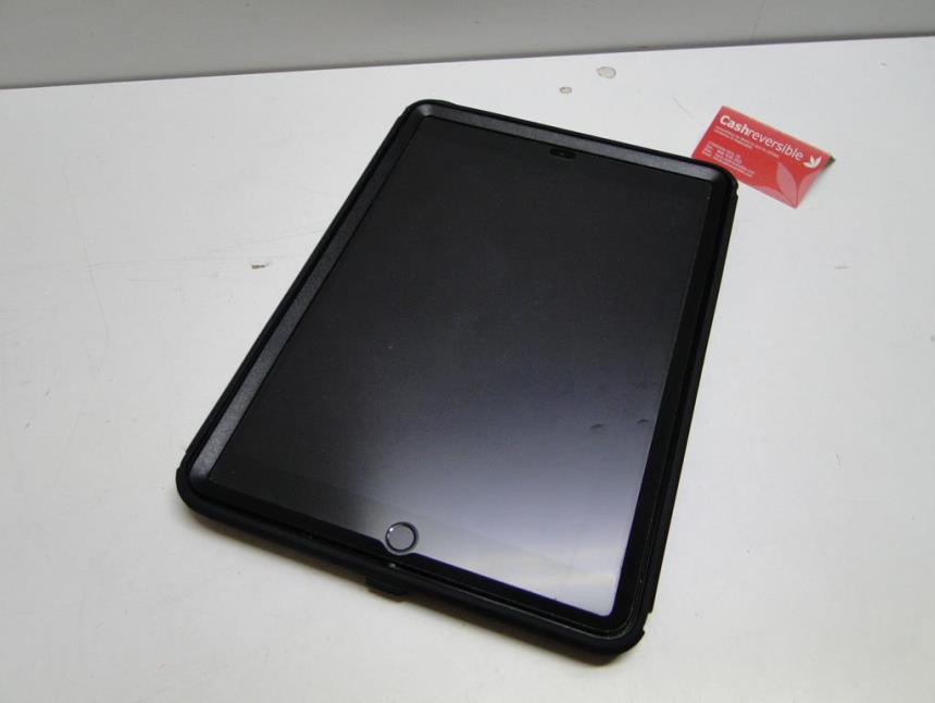 IPAD 7 GENERACION CON FUNDA