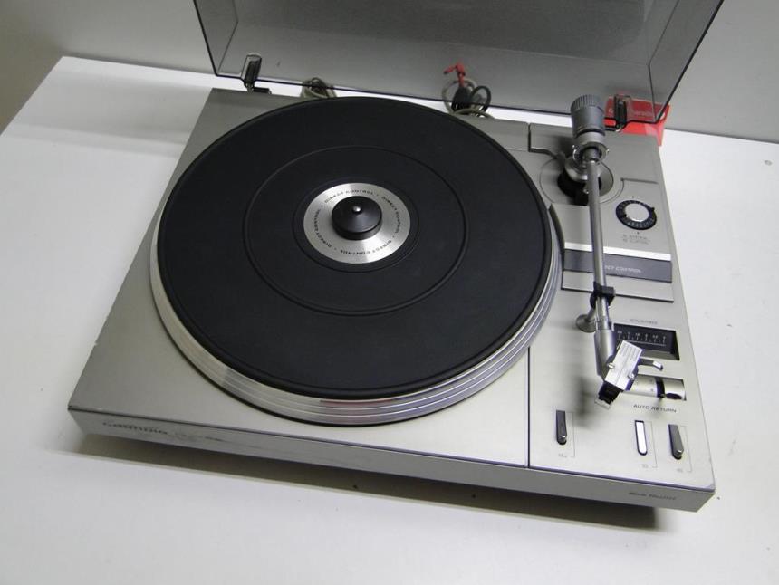 TOCADISCOS VINTAGE *