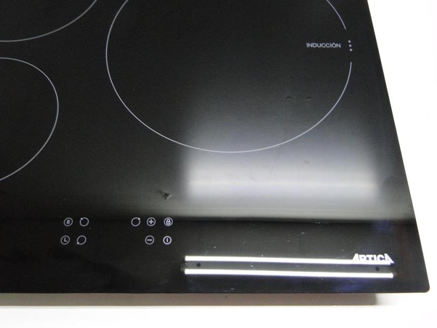 VITROCERAMICA DE INDUCCION SEMINUEVA