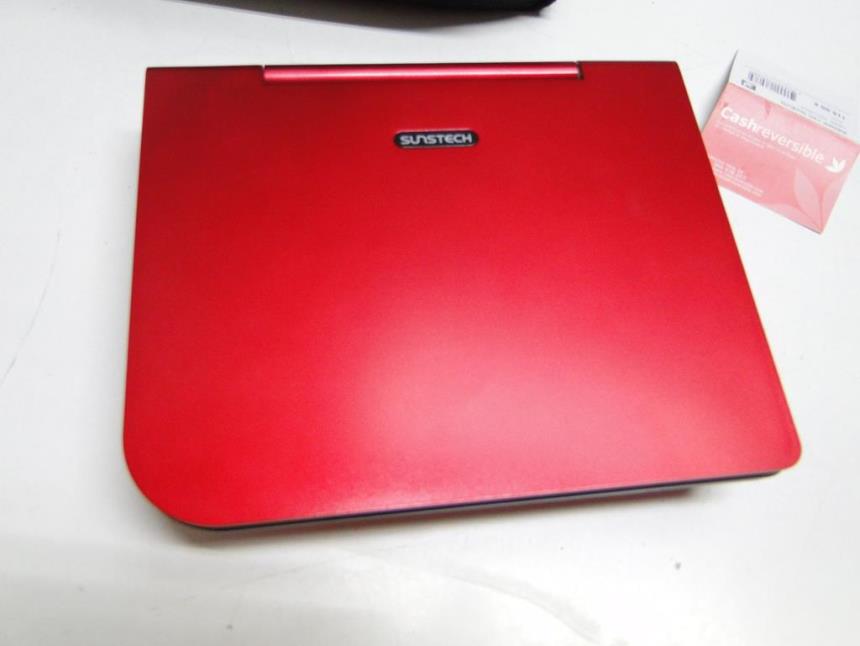 DVD PORTATIL CON MANDO Y FUNDA SIN USO