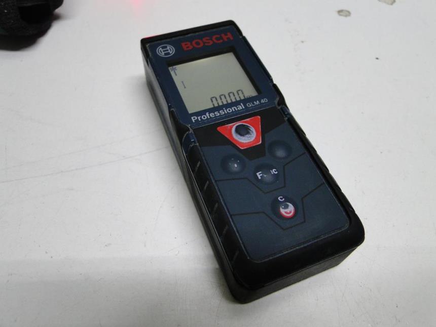 MEDIDOR LASER CON FUNDA