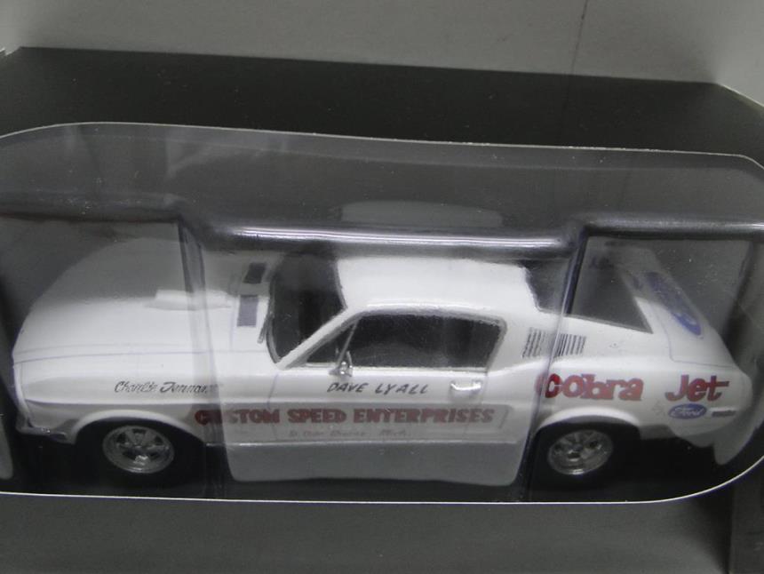 COCHE ESCALA 1/24 NUEVO