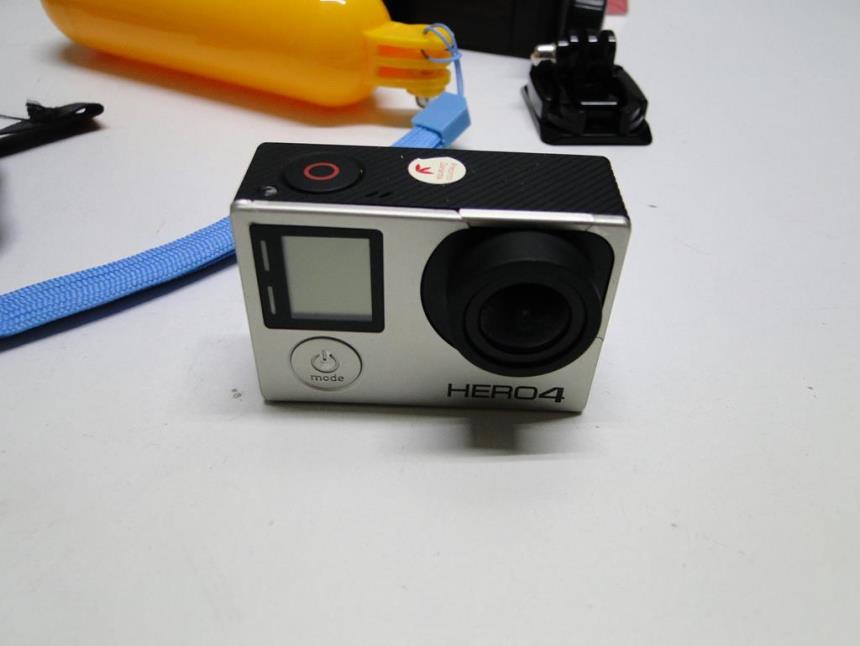 GO PRO HERO 4 CON CAJA Y ACCESORIOS 4 BATERIA Y SD 128GB