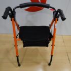 ANDADOR CON RUEDAS Y ASIENTO SEMINUEVA