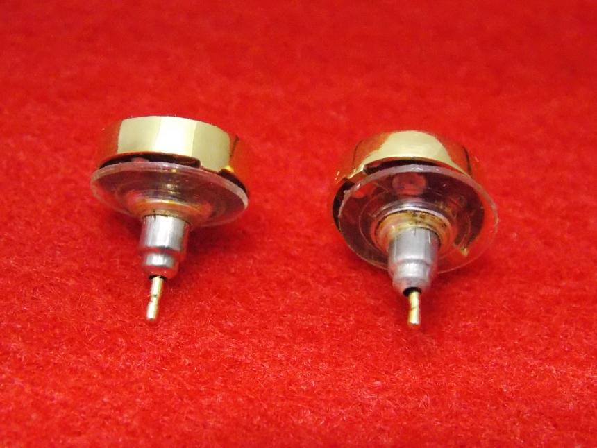 PENDIENTES DE ORO DE 18K CON PIEDRAS