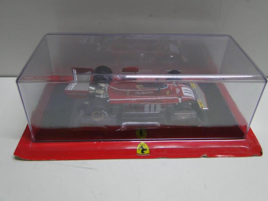 REPLICA DE COCHE A ESCALA 1/24