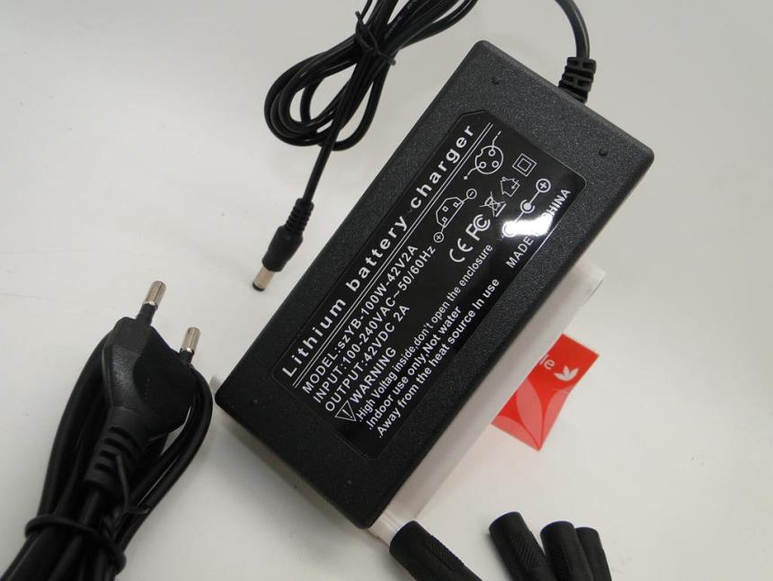 CARGADOR UNIVERSAL PATINETE