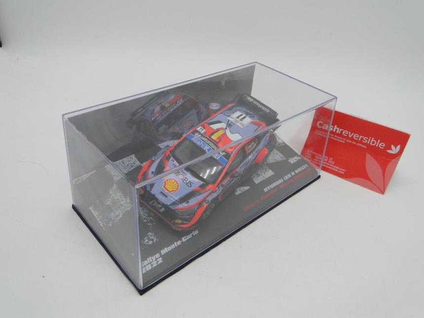 REPLICA DE COCHE A ESCALA