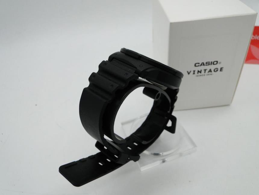 RELOJ SEMINUEVO CON CAJA