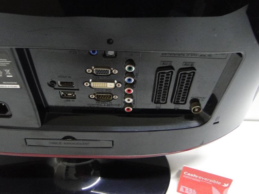 TV LCD 19 CON MANDO**