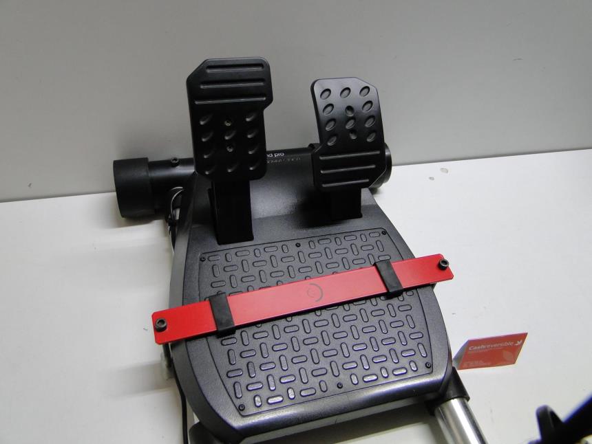 VOLANTE CON STAND Y PEDALES