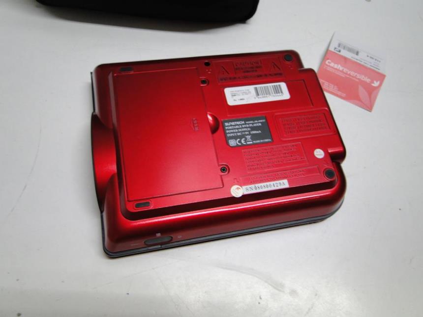 DVD PORTATIL CON MANDO Y FUNDA SIN USO