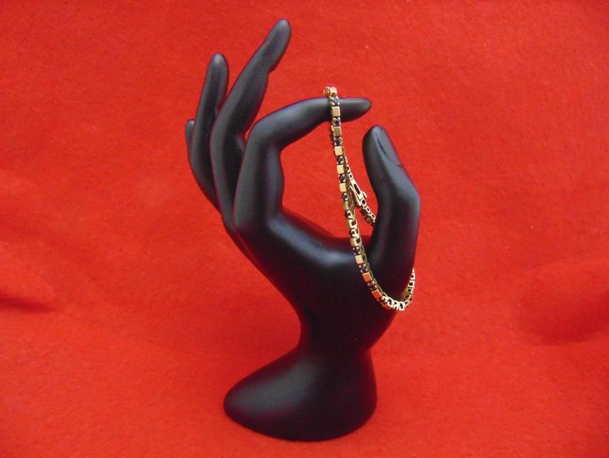 articulos_imagen1_123577.jpg PULSERA DE ORO DE 18K CON PIEDRAS