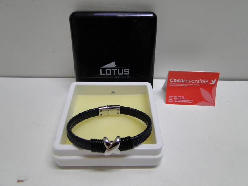 articulos_imagen1_174039.jpg PULSERA DE DISEÑO CON CAJA