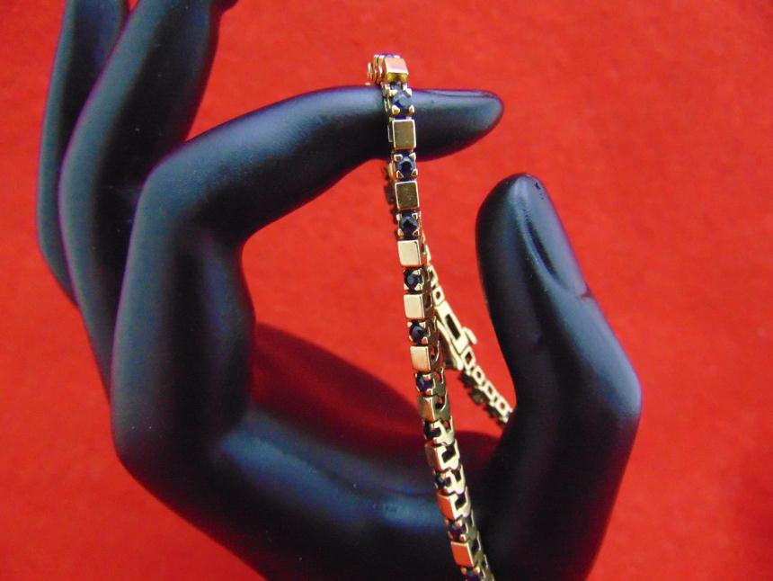 PULSERA DE ORO DE 18K CON PIEDRAS