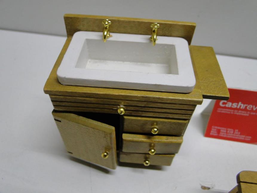 ACCESORIO PARA CASA DE MUÑECAS