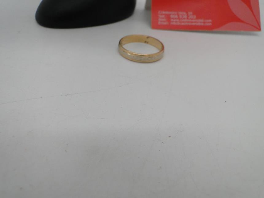 ANILLO DE ORO 18K CON PIEDRAS