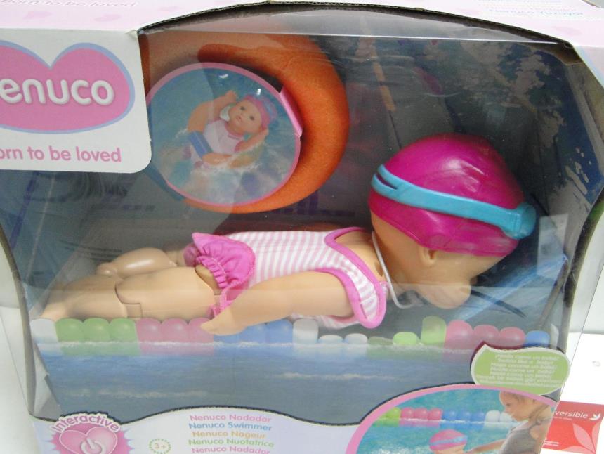 MUÑECO CON CAJA SEMINUEVO