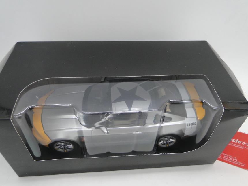 REPLICA DE COCHE A ESCALA1/24 A ESTRENAR